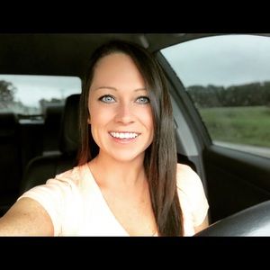 Meet your Posher, Dana